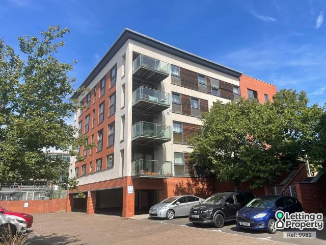 Bell Barn Road, Birmingham, West Midlands B15, 2 bed flat to rent, £1,200 pcm | PrimeLocation