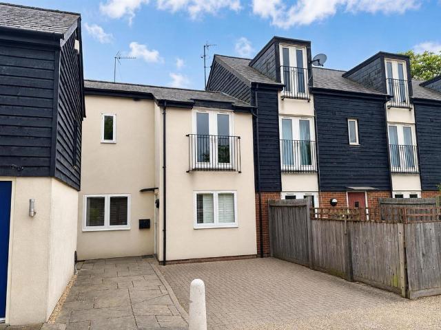 Bell Barns, Buntingford, SG9 9FE 1 bed flat to rent £1,000 pcm £231 pw