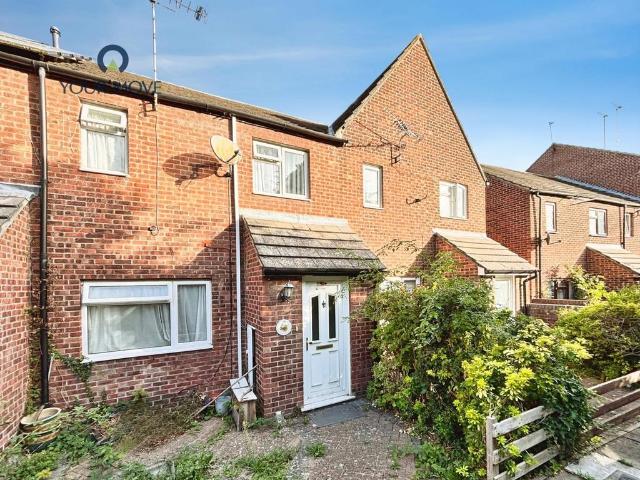 Bell Close, Kent DA9 3 bed terraced house to rent £1,950 pcm £450 pw
