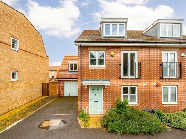 Bell Farm Way, Walton On Thames KT12, 4 bed property to rent, £3,095 pcm | PrimeLocation