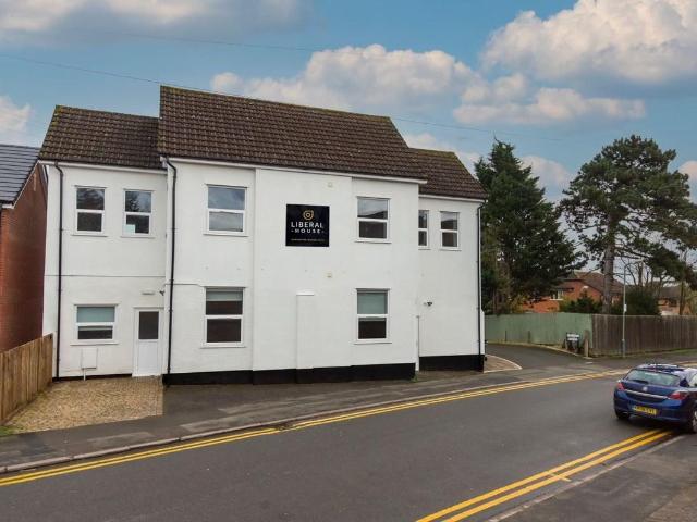 Bell Lane, Studley B80, Studio to rent, £675 pcm | PrimeLocation