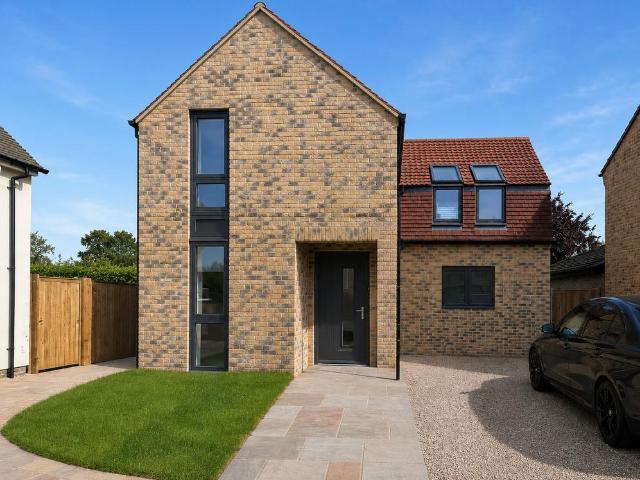Bell Road, Cambridge CB25 3 bed detached house to rent £2,250 pcm £519 pw