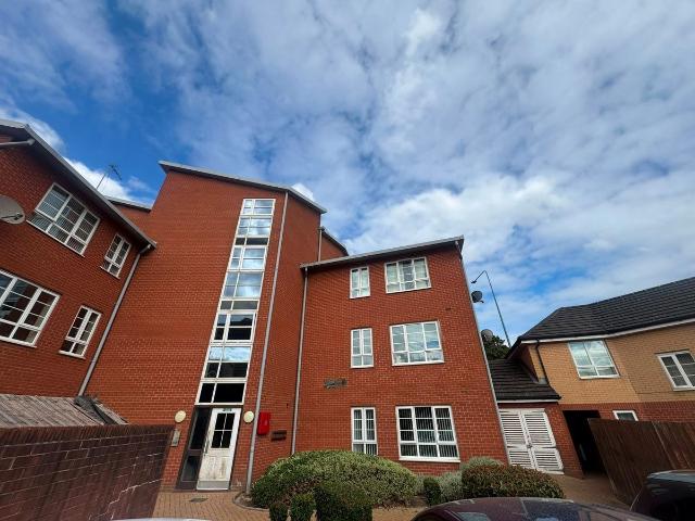 Bell Street, Tipton DY4, 2 bed flat to rent, £895 pcm | PrimeLocation