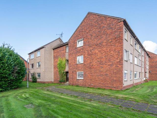 Bell Street, Renfrew, Renfrewshire, PA4 2 bed flat to rent £895 pcm £207 pw