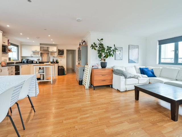 Bell Yard Mews, London Bridge, London SE1, 3 bed flat to rent, £7,583 pcm | PrimeLocation