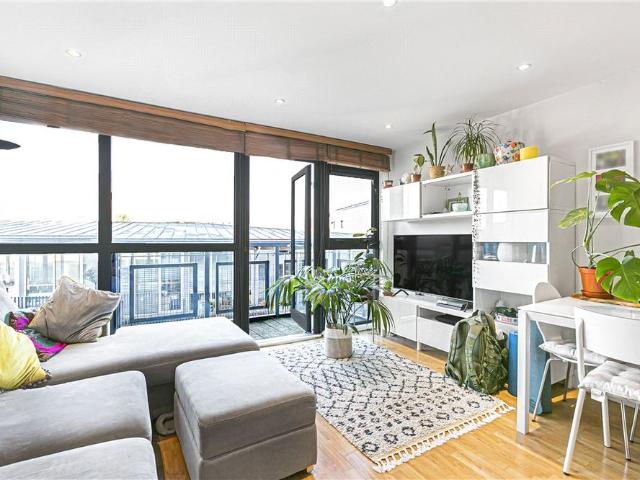 Bell Yard Mews, London, SE1 3UA