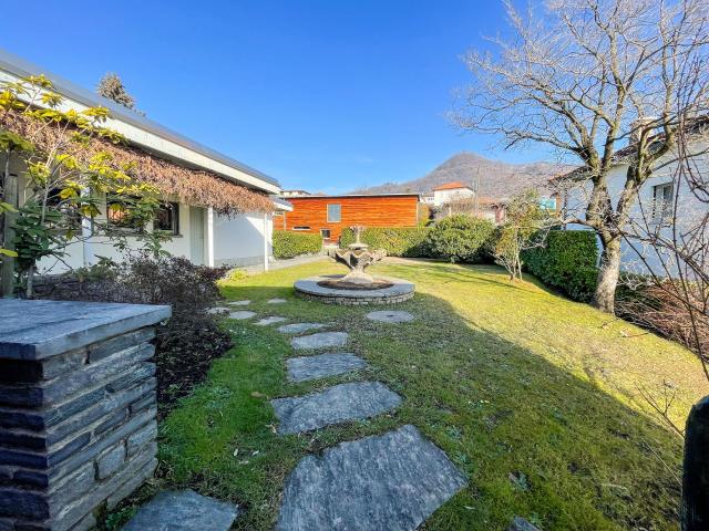 House for refurbishment with 10 rooms on sale in Morbio Inferiore 259 m² | dreamo. Ch