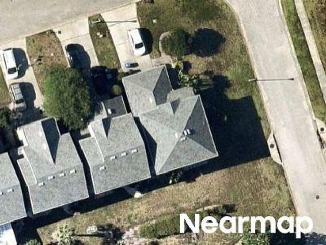 Bella Vista Dr NE