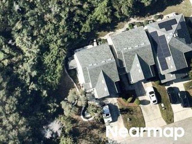 Bella Vista Dr NE