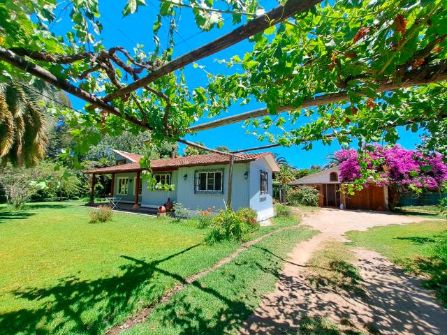 Bella casa con piscina en arriendo en Isla De Maipo
