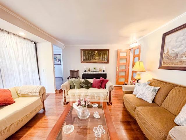 Bella Casa con Piscina! Pueblito Las Vizcachas 1761 | dormitorios por 9500.00 en Puente Alto