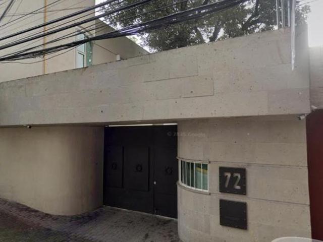 Bella casa en condominio en REMATE BANCARIO, en Acacias, Benito Juárez