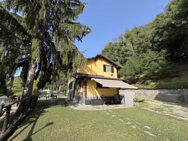 Bella casa indipendente con ottima esposizione e splendida v. 195m² Morbello