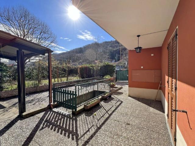 BELLA CASA UNIFAMILIARE DI 4.5 LOCALI CON GIARDINO A CHIASSO