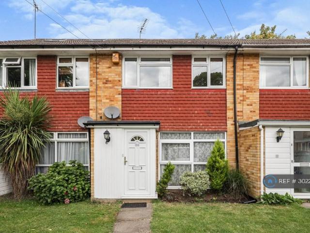 Bellamy Close, Watford, WD17 4 bed terraced house to rent £2,500 pcm £577 pw
