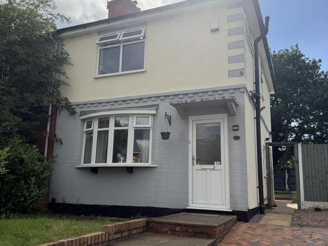 Bellamy Lane, Wolverhampton WV11 3 bed detached house to rent £1,275 pcm £294 pw