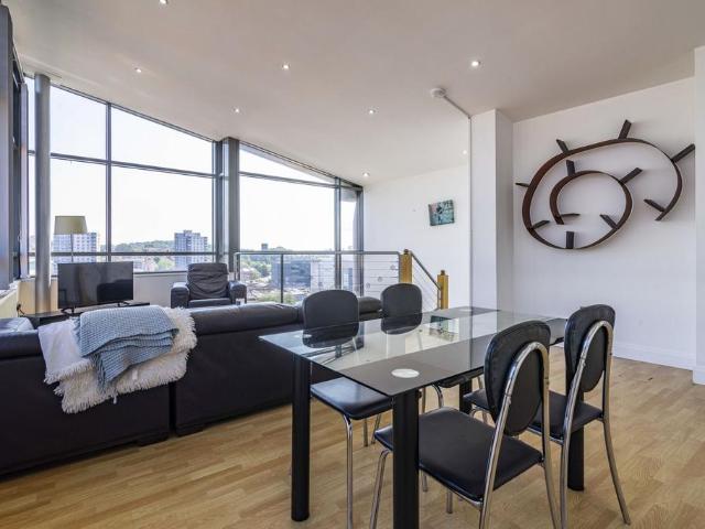 Bellar Gate, The Point, NG1 3 bed apartment to rent £1,450 pcm £335 pw