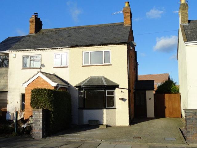 Bellars Lane, Malvern WR14, 2 bed semi detached house to rent, £1,200 pcm | PrimeLocation