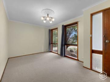 Bellbridge Beauty – Spacious Family Living in a Prime Location