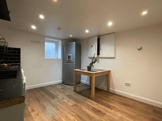 Bellbrooke Grove, Leeds, LS9 1 bed duplex to rent £750 pcm £173 pw