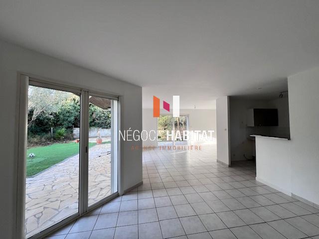 Belle villa T5 de 148.38m2 sans vis à vis avec jardin et garage