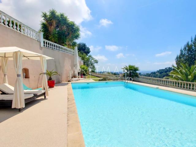 Belle villa vue mer panoramique – Nice Collines 256m² Nice