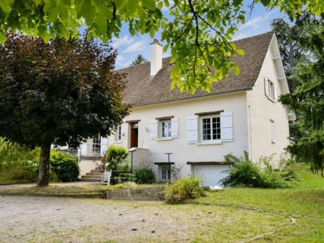 BELLE VILLA AU CALME AVEC PISCINE