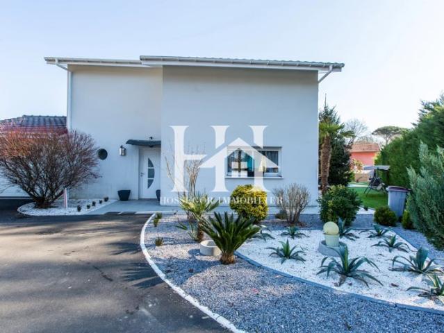 Belle villa contemporaine à 25 minutes des plages