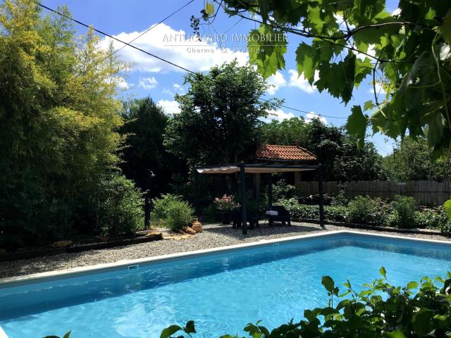 Belle villa colonial rénovée, piscine 270m² Daglan