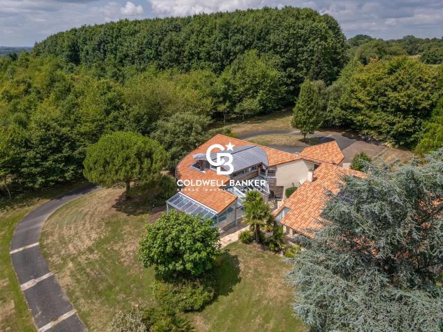 Belle Villa d'architecte à 30 min de Cholet 330m² Cholet