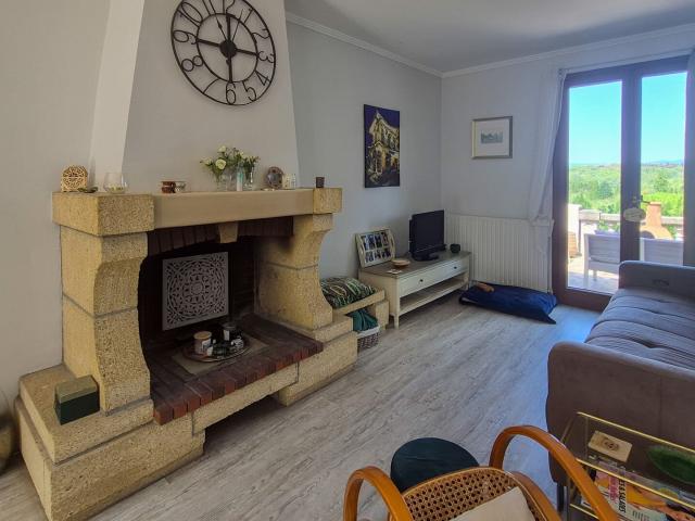 Belle villa de 4 chambres avec piscine, vues dégagées et bea. 130m² Palaja