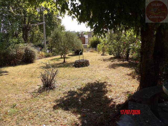 Belle villa de plaind pied et son terrain de 1203m²