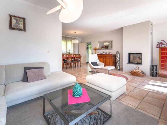 Belle villa familiale de 152 m² à Challex avec piscine