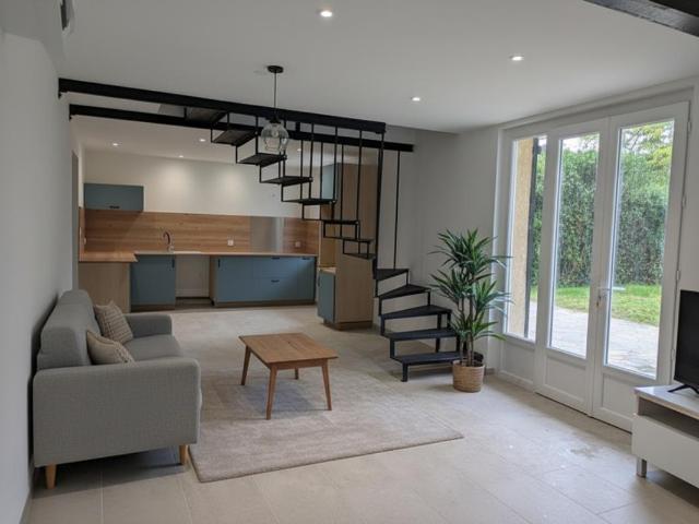 CARDET, Belle Villa Familiale de 7 pièces 149.5 m2 avec fort potentiel sur 897 m2 de terrain
