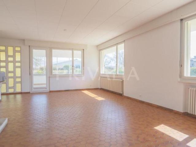 Belle villa individuelle de plain pied avec jardin au coeur de la Champagne genevoise