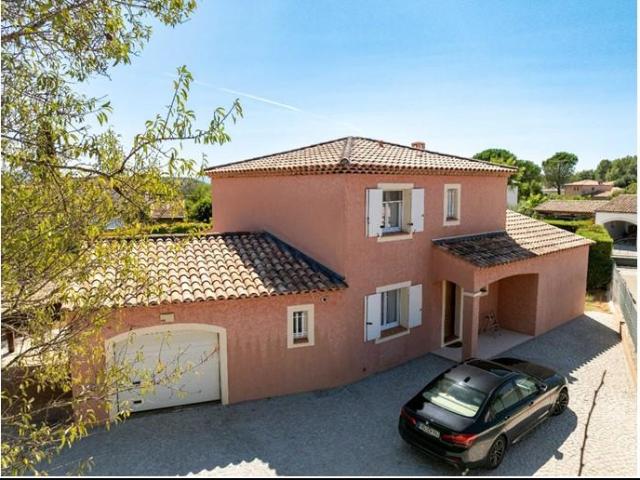 Belle Villa Provençale Avec Cinq Chambres et Piscine 143m² Les Arcs sur Argens