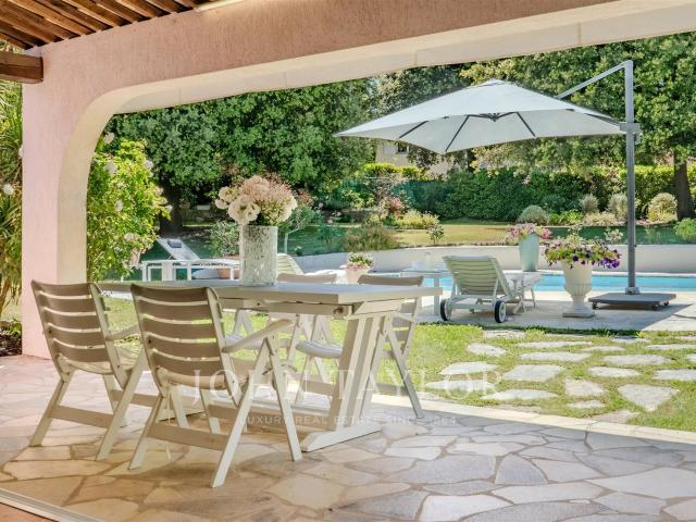 Belle villa provencale dans un domaine fermé 337m² Le Rouret