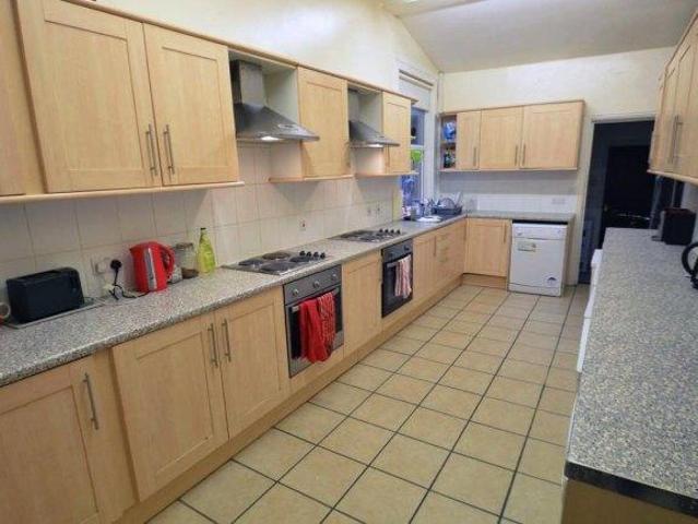 Belle Vue Road 8 bed house share to rent £4,472 pcm £1,032 pw