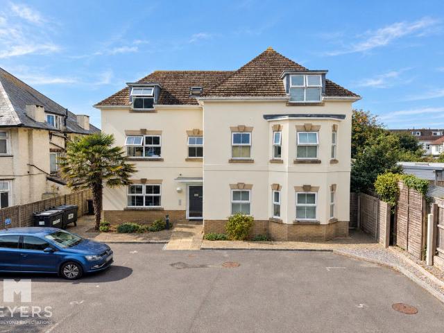 Belle Vue Road, Bournemouth, 3 BH6, 2 bed flat to rent, £1,295 pcm | PrimeLocation
