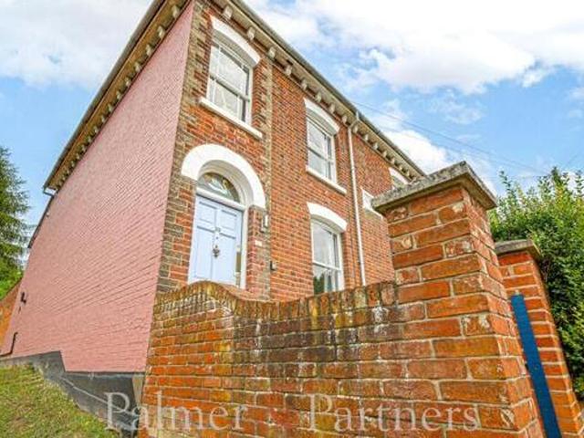 Belle Vue Road, Colchester, 2 Bedroom End