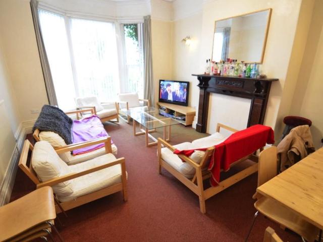 Belle Vue Road, Hyde Park, Leeds LS3, 8 bed terraced house to rent, £4,853 pcm | PrimeLocation