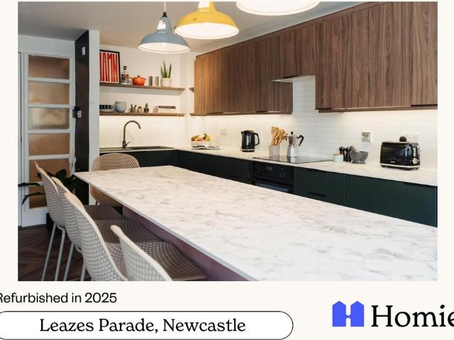 Belle Vue Road, Leeds LS3 3 bed flat to rent £2,145 pcm £495 pw