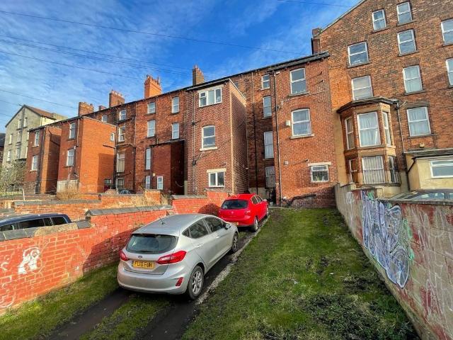 Belle Vue Road, Leeds LS3 9 bed house to rent £4,875 pcm £1,125 pw