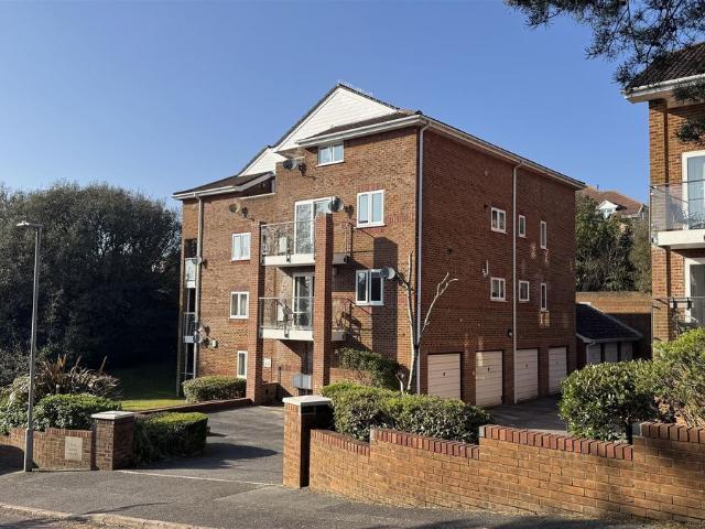 Belle Vue Road, Lower Parkstone BH14, 2 bed flat to rent, £1,300 pcm | PrimeLocation