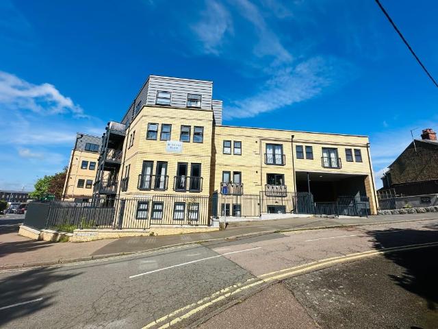 Belle Vue Road, Sudbury CO10, 1 bed flat to rent, £1,000 pcm | PrimeLocation