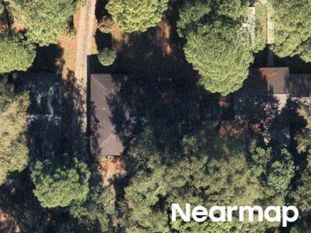 Belle Wood Dr S