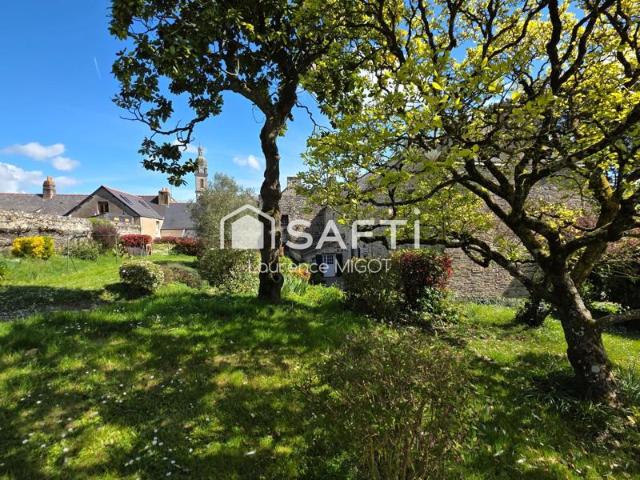 Charme ancien & fort potentiel constructible