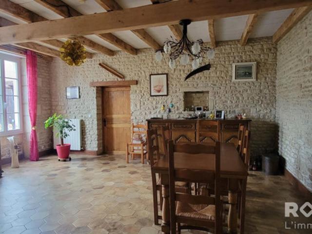 Belle charentaise avec grands volumes