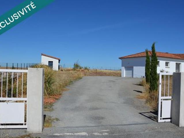 belle demeure moderne offrant de beau volume, quatre chambres, terrain de plus de 2500m2