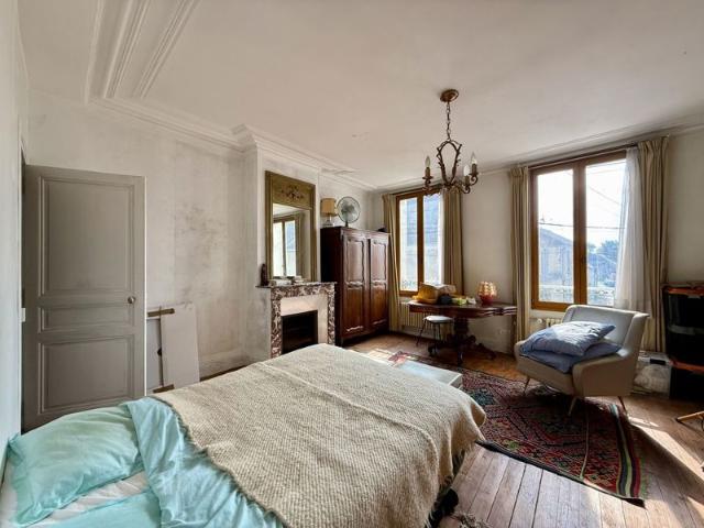 Belle demeure bourgeoise à Vendre au coeur de Donnemarie